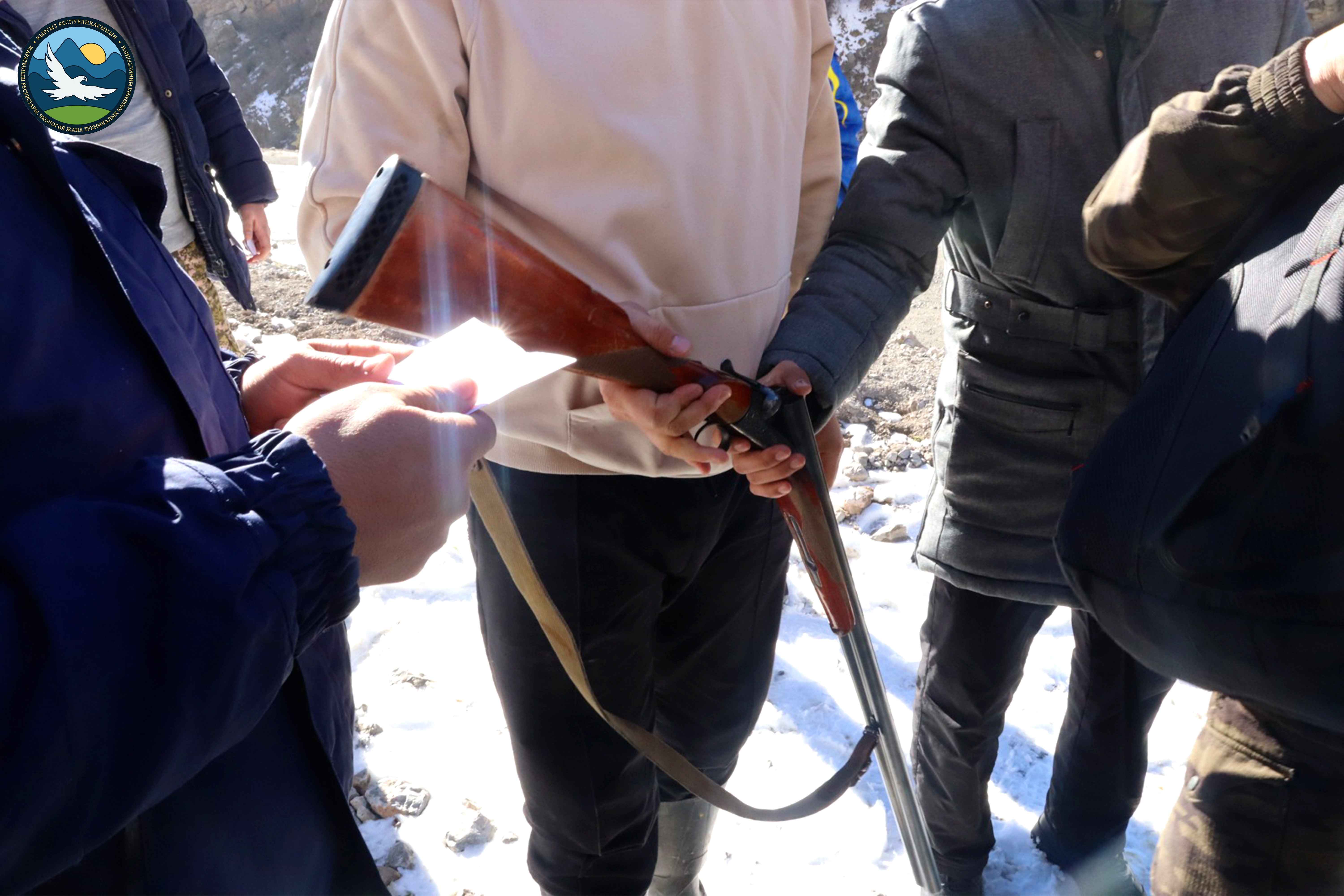 Экологи и группа «Барс Набу» задержали браконьеров в Ошской области