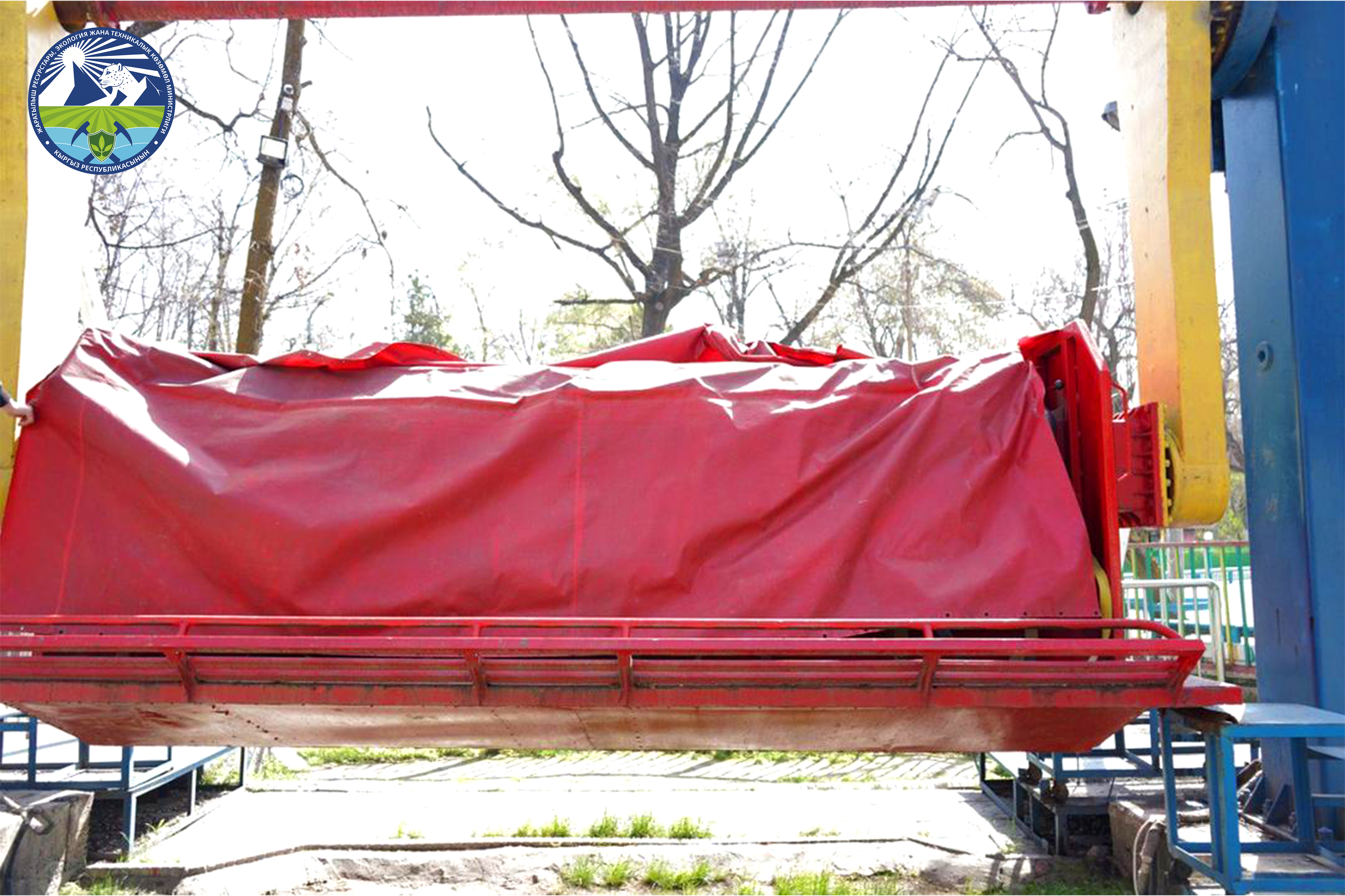 В связи с инцидентом в парке имени Панфилова, согласно поручению Председателя Кабинета Министров Кыргызской Республики о приостановлении работы  аттракционов опасных для жизни и здоровья людей, все аттракционы в парке Панфилова временно приостановили свою деятельность