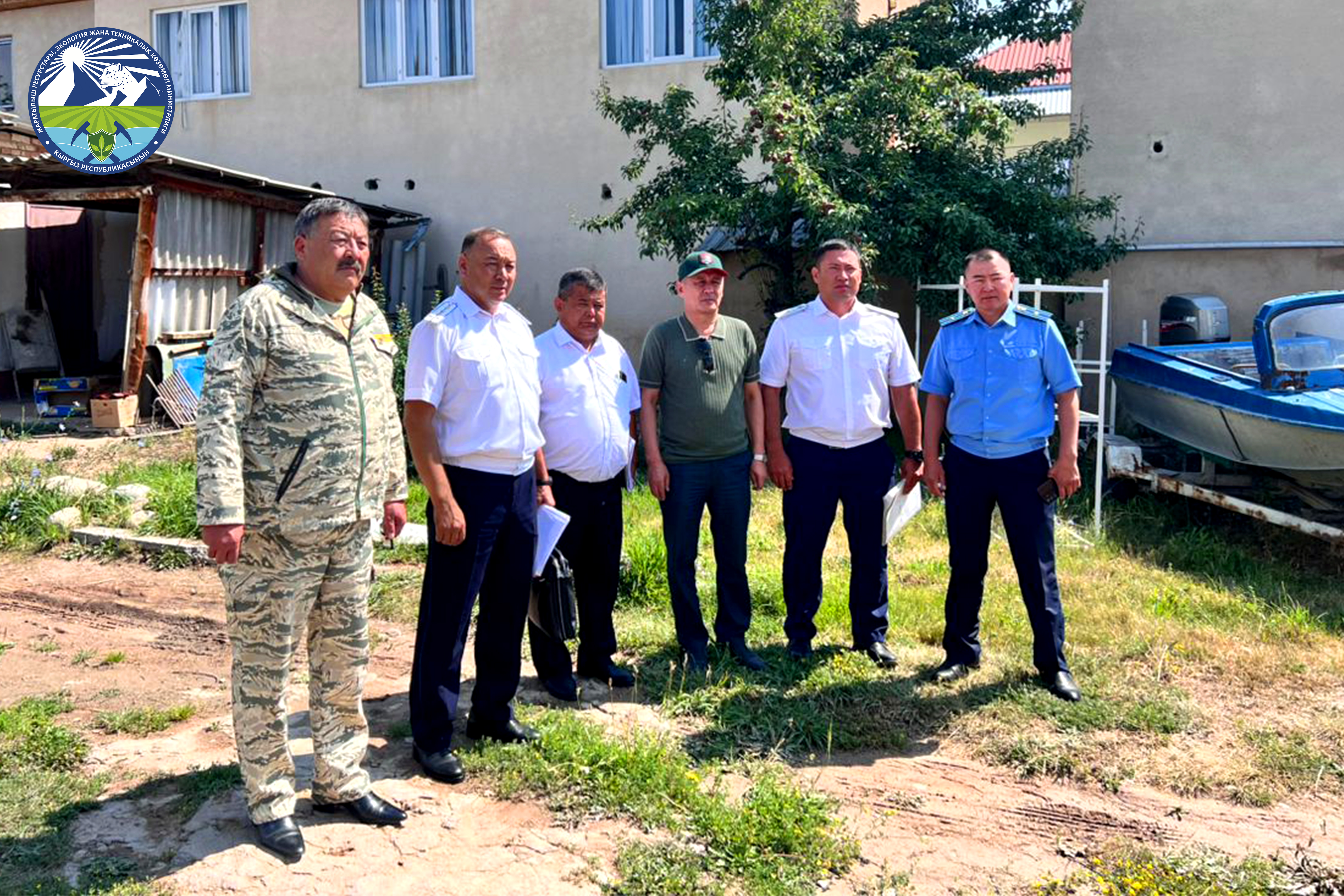 Министр Медер Машиев провёл рабочую встречу с коллективом Иссык-кульского регионального управления и СЭТН в Иссык-Кульской области