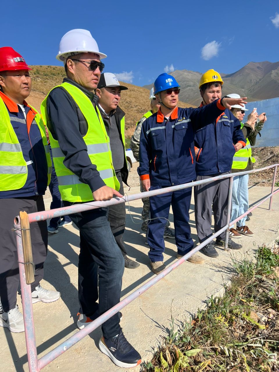 Минприроды усиливает экологический контроль: рабочий визит на месторождение «Кичи Чаарат»