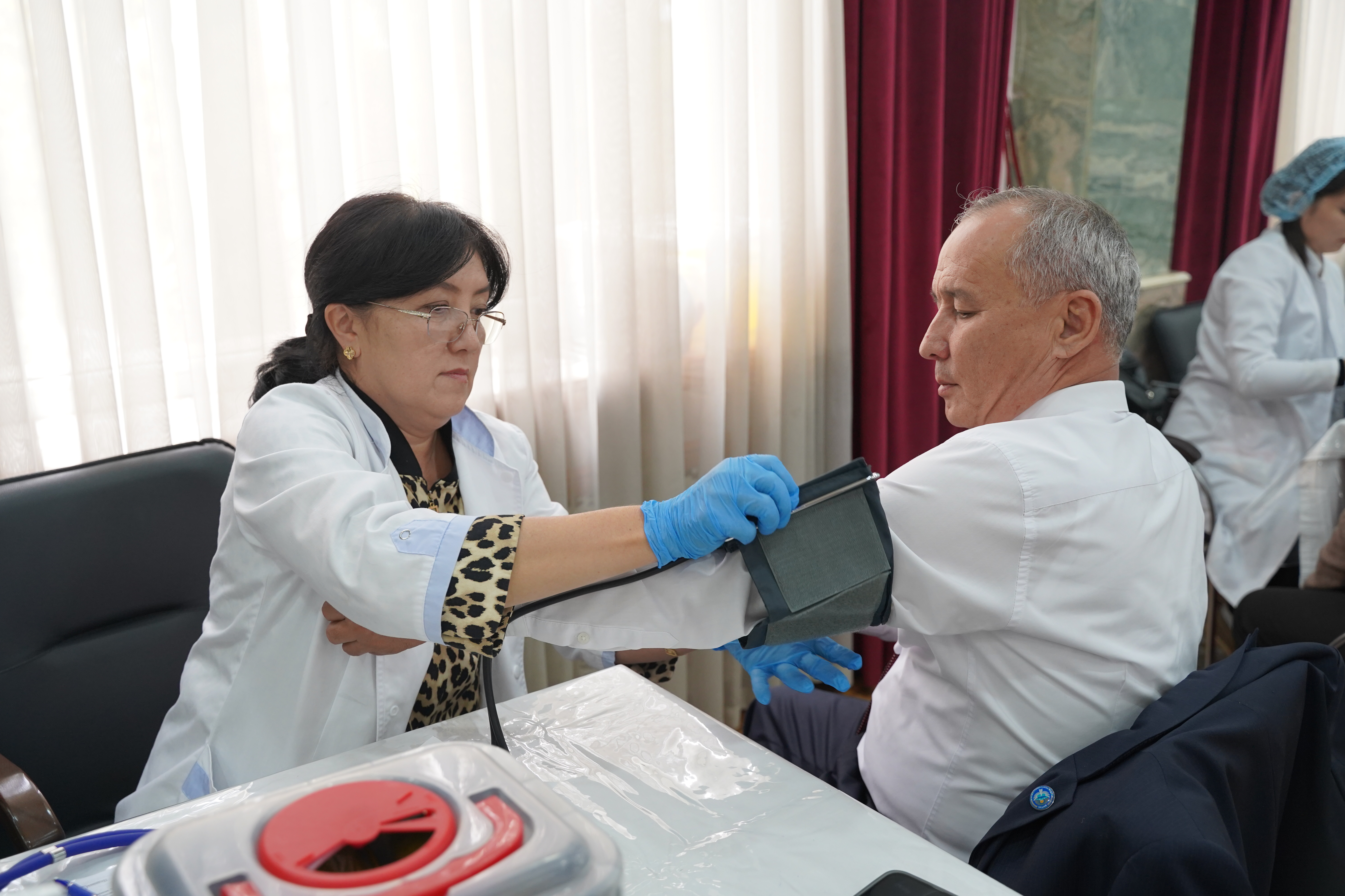 Улуттук Кан Тапшыруу Күнүнө Карата