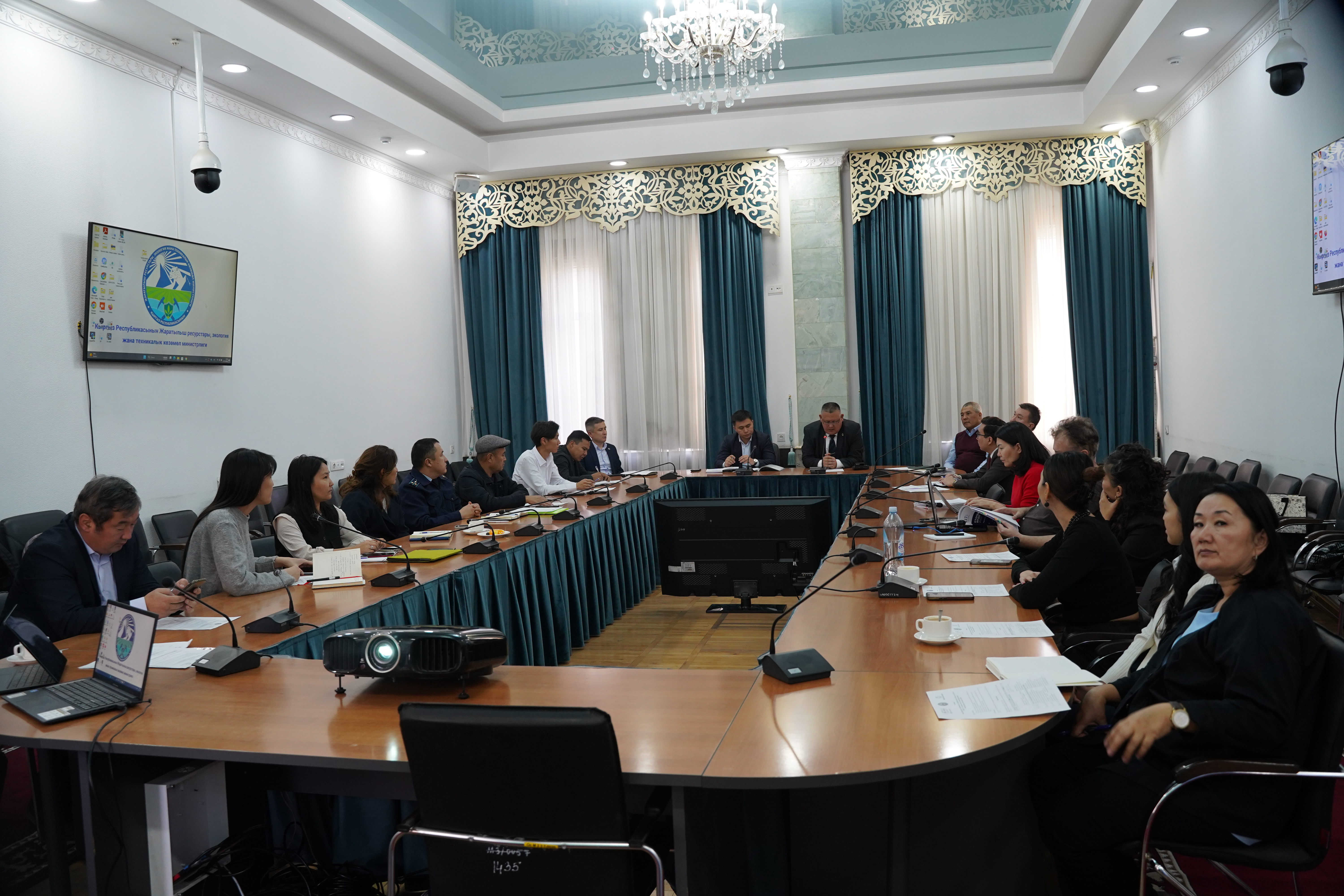 Инициативы прозрачности в добывающих отраслях (ИПДО) в государственных предприятиях