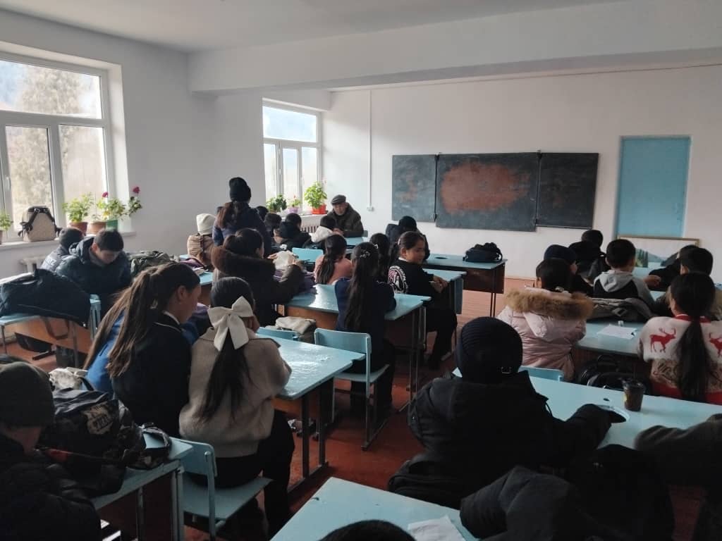 Аркыт мектебинде Бүткүл дүйнөлүк тоолор күнүнө арналган сабак өттү