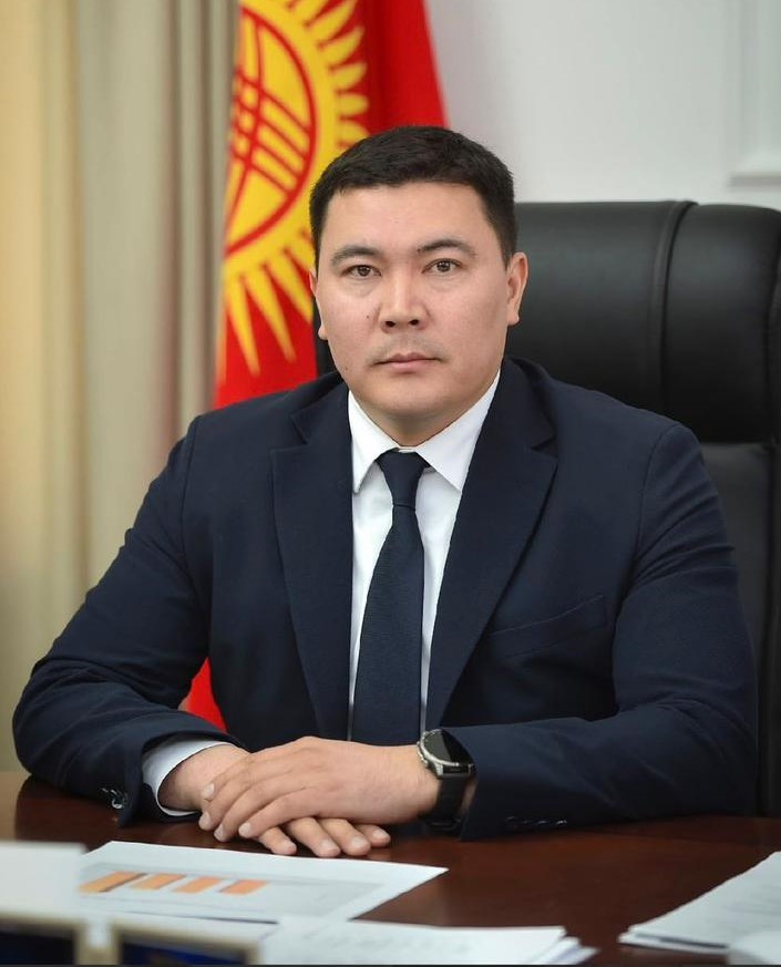 Уважаемые коллеги и дорогие ветераны!  От всей души поздравляю вас с 5 июня — Всемирным днем окружающей среды и Днем охраны окружающей среды Кыргызской Республики!