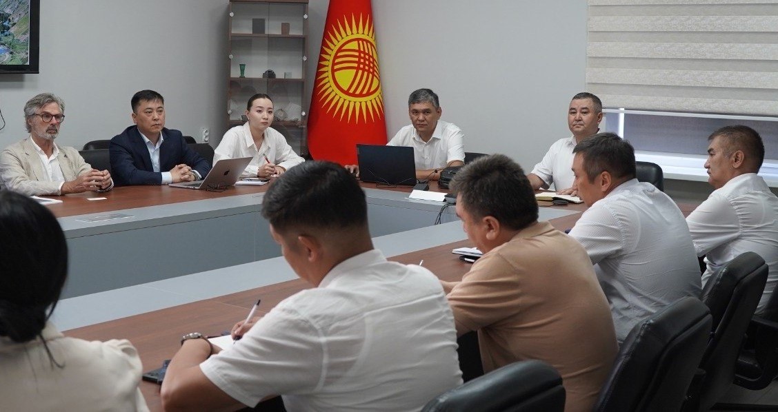 В Кыргызской геологической службе Министерства природных ресурсов, экологии и технического надзора состоялась рабочая встреча с представителями ЗАО «Чаарат ЗААВ»