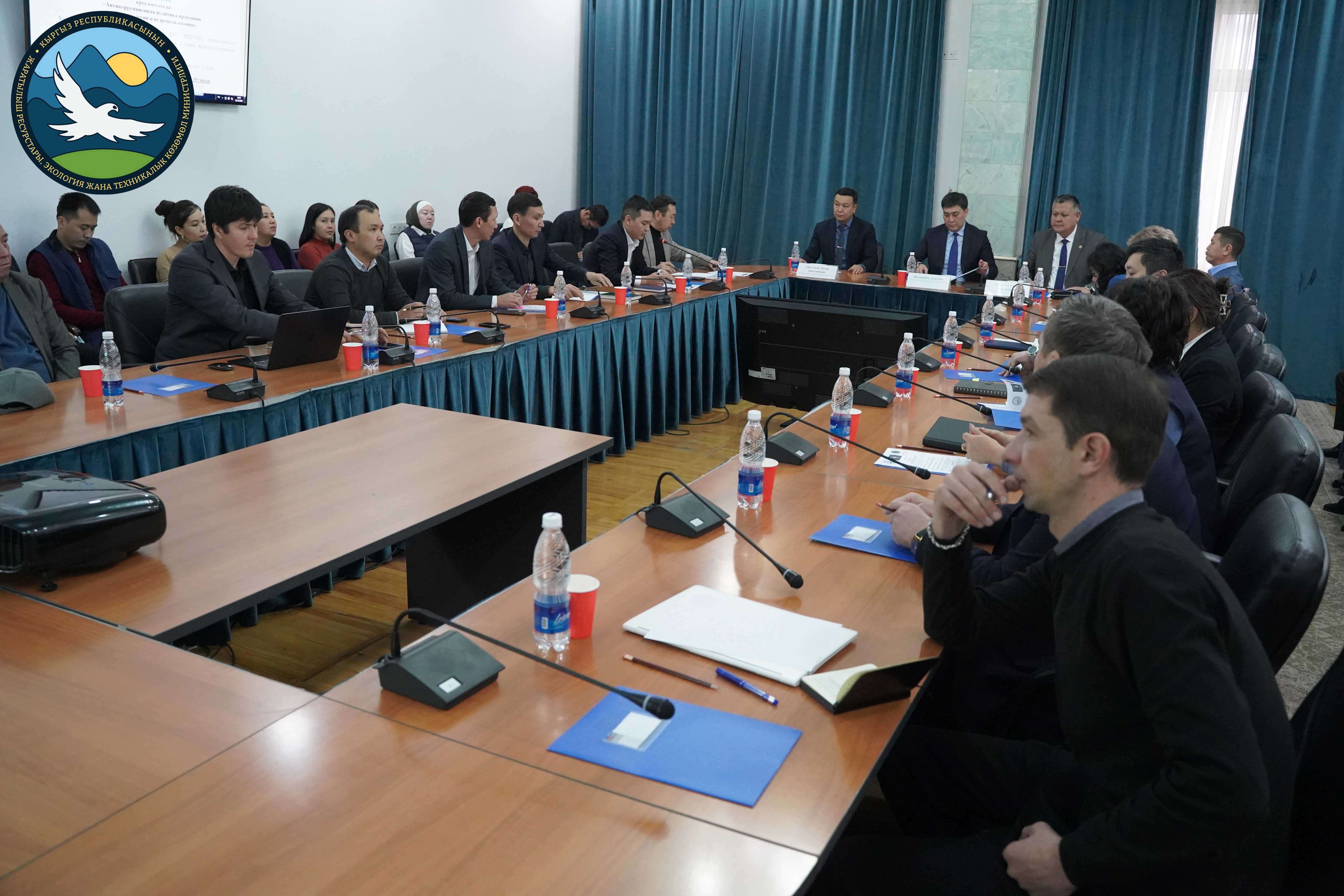 Состоялся круглый стол на тему: «Антикоррупционная политика превенции в сфере геологии и недропользования»