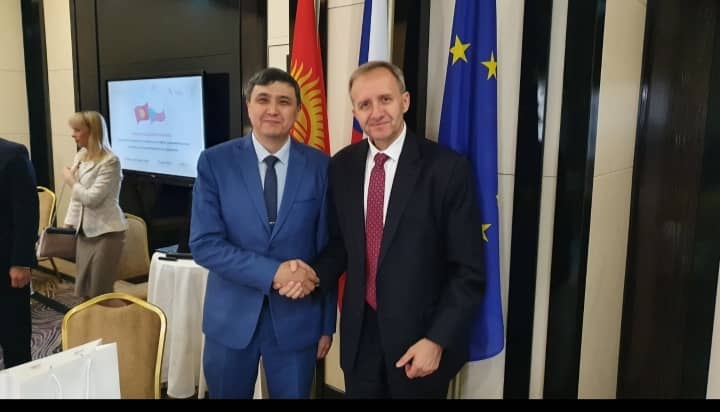 О кыргызско-чешском круглом столе